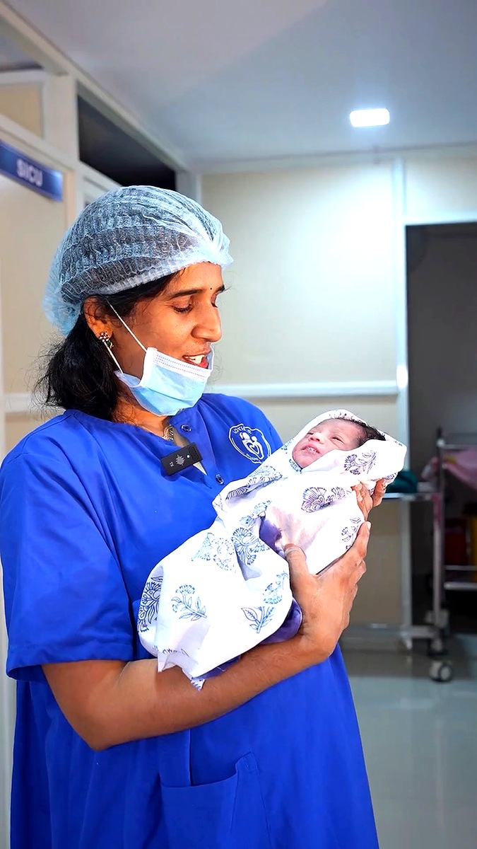Dr Prashanthi with miracle baby NICU